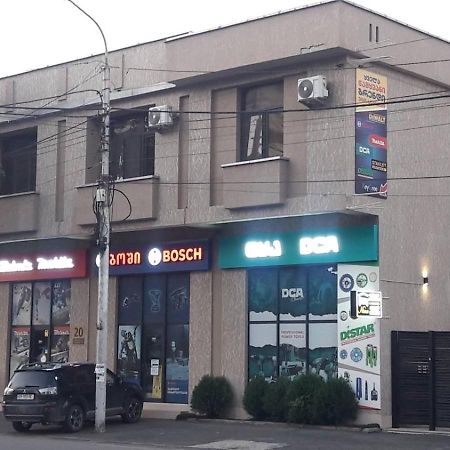 Guest House Nima 쿠타이시 외부 사진