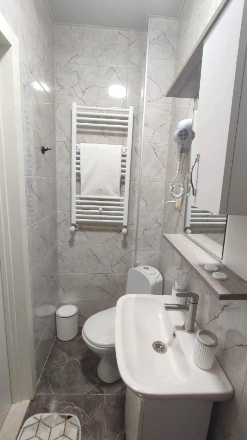 Guest House Nima 쿠타이시 외부 사진