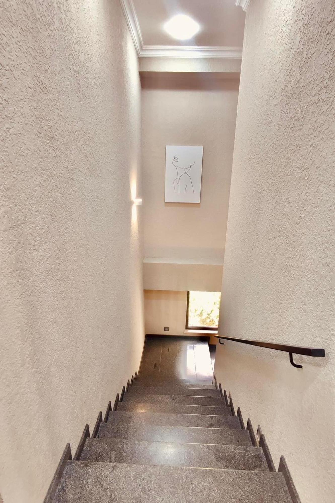 Guest House Nima 쿠타이시 외부 사진