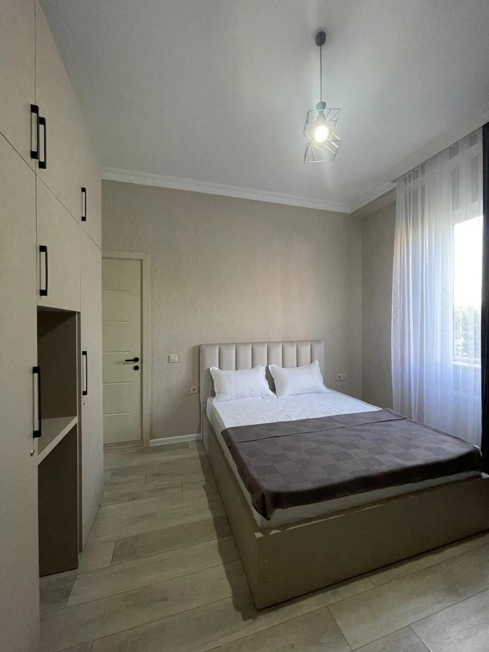 Guest House Nima 쿠타이시 외부 사진