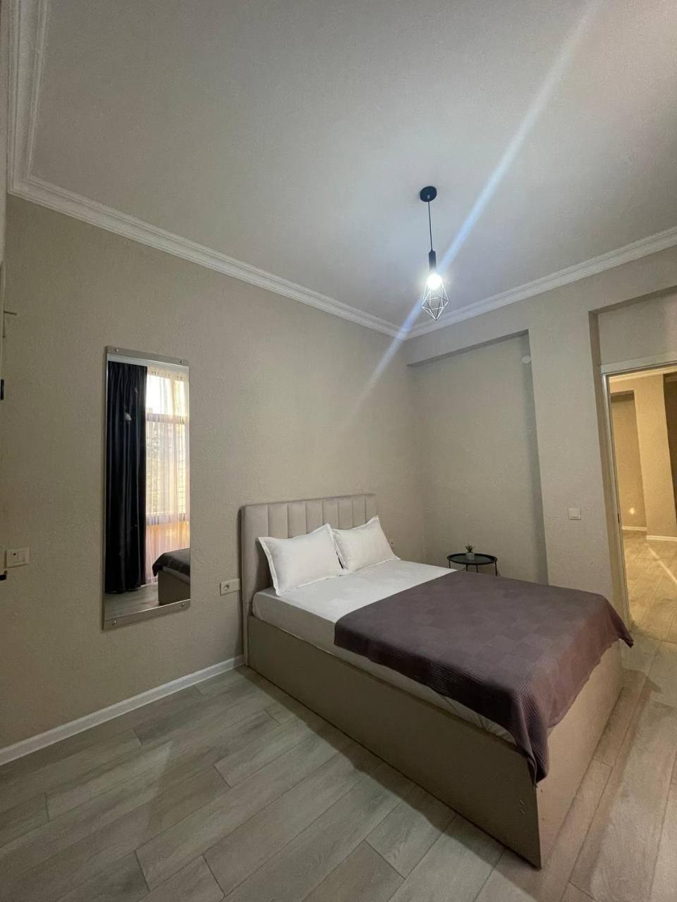 Guest House Nima 쿠타이시 외부 사진
