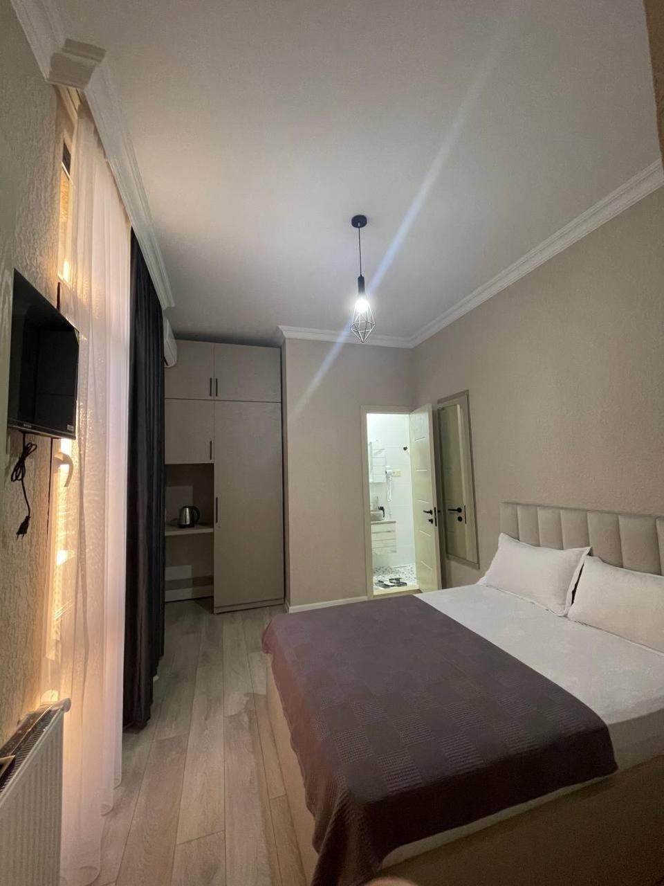 Guest House Nima 쿠타이시 외부 사진
