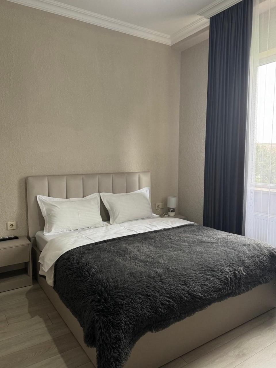 Guest House Nima 쿠타이시 외부 사진